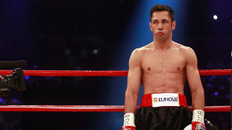 Der amtierende Boxweltmeister Felix Sturm sieht sich mit erheblichen Vorwürfen konfrontiert.