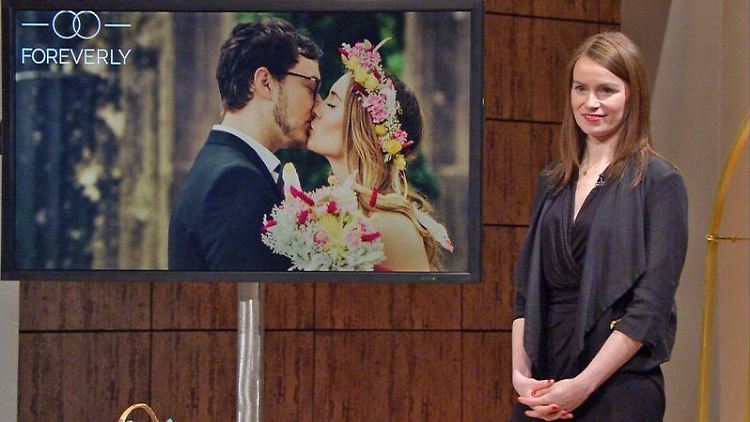 Bei "Die Höhle der Löwen" stellt Jennifer Browarczyk ihre Heiratsplattform Foreverly vor.