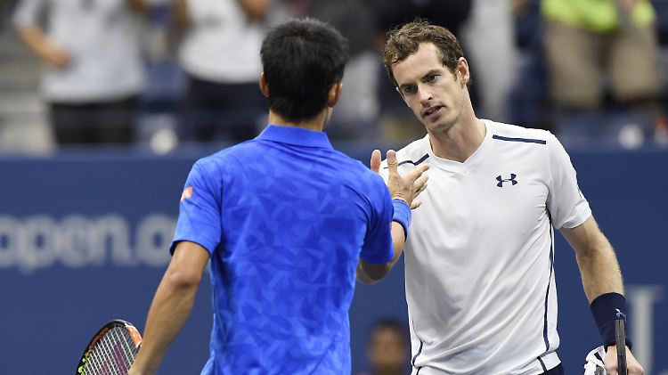 Murray gratuliert Nishikori.