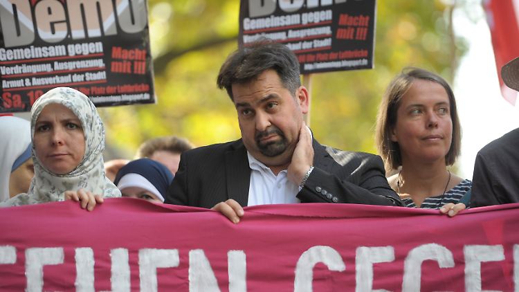 ZMD-Verbandschef Aiman Mazyek bei einer Demo gegen Rassismus in Berlin.