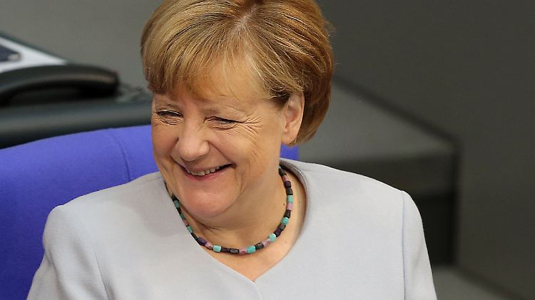Wenn Merkel nicht mehr kandidiert, will sie auch den Parteivorsitz abgeben. 