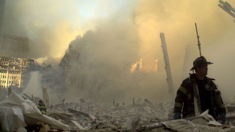 Bei den Anschlägen kamen auch viele Feuerwehrleute ums Leben.