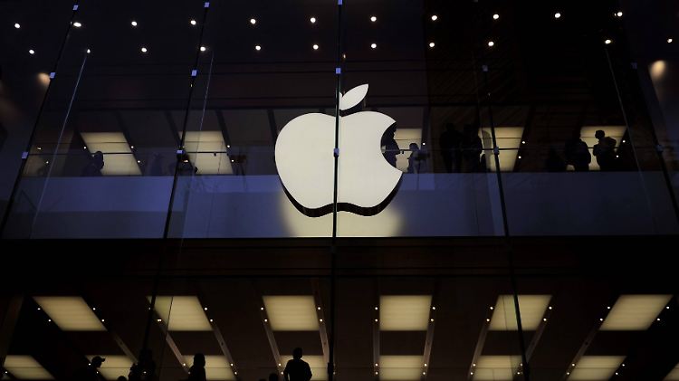 Apple ist an der Börse fast 900 Milliarden Dollar wert.