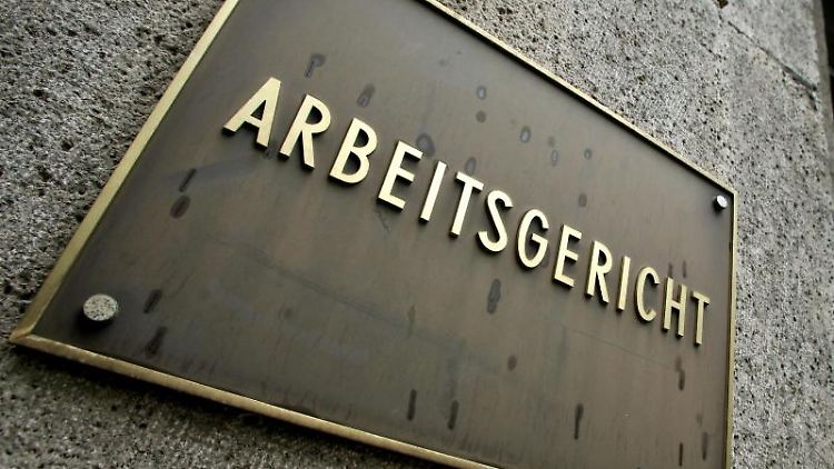 Der Annahmeverzugslohn richte sich grundsätzlich entweder nach der vertraglich vereinbarten oder der tatsächlich regelmäßig erbrachten Arbeitszeit. Foto: Roland Weihrauch