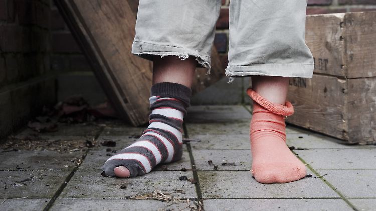 In Bremerhaven wachsen der Studie zufolge 40,5 Prozent der Kinder in Familien auf, die auf staatliche Hilfe angewiesen sind.