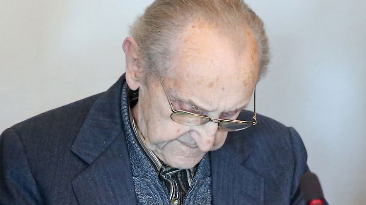 Dem Angeklagten wird Beihilfe zum Mord in mindestens 3681 Fällen vorgeworfen.