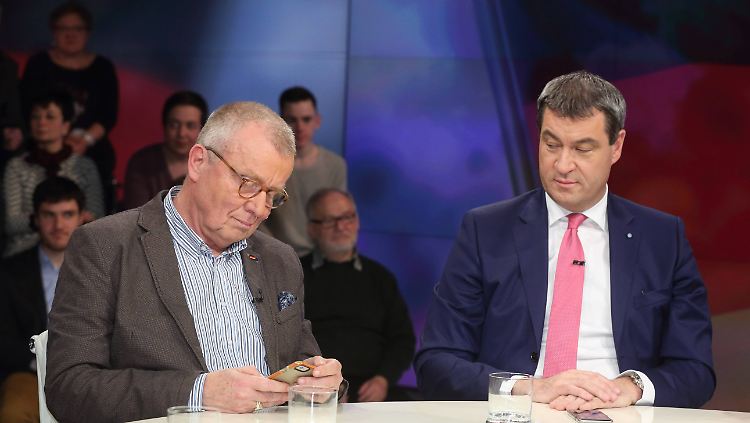 Ruprecht Polenz (l.) gilt als einer der aktivsten Politiker auf der Internet-Plattform Facebook.