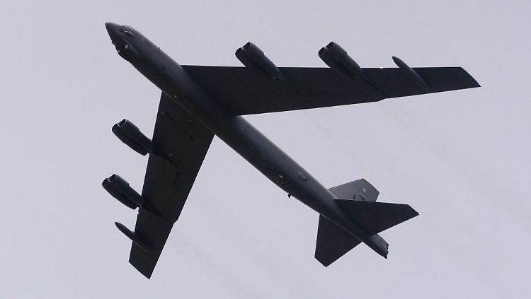 B-52 am Himmel