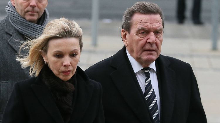 Trotz der Trennung treffen sich Doris und Gerhard Schröder noch.