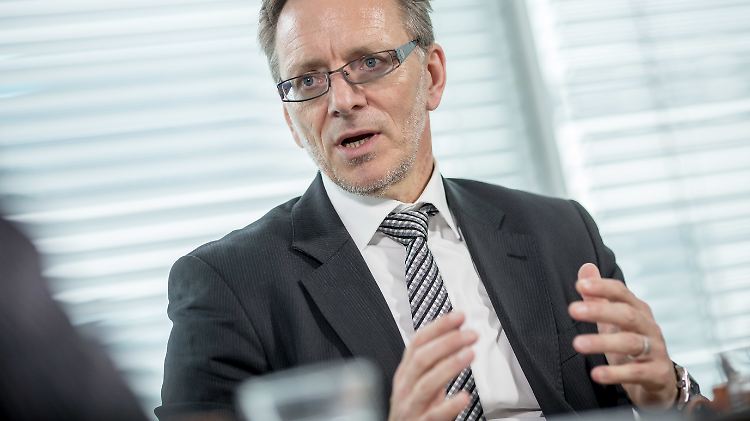 BKA-Chef Holger Münch: "Der IS nutzt den Flüchtlingsstrom aus".