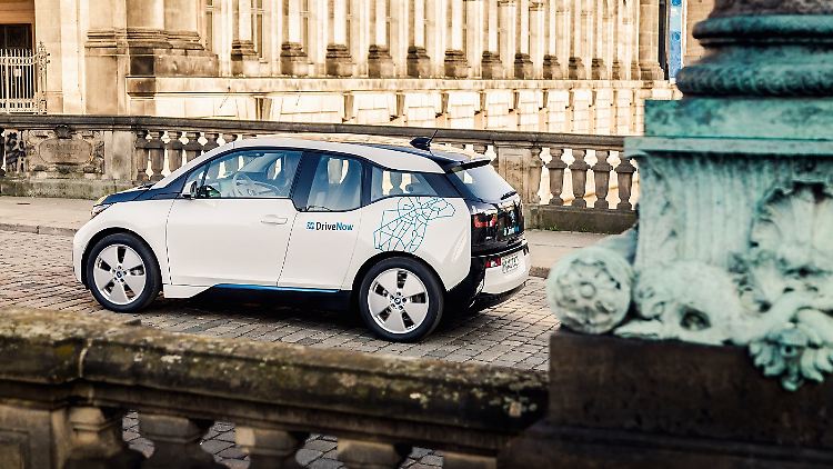 Immer mehr Kunden entscheiden sich beim Carsharing für ein Elektroauto.