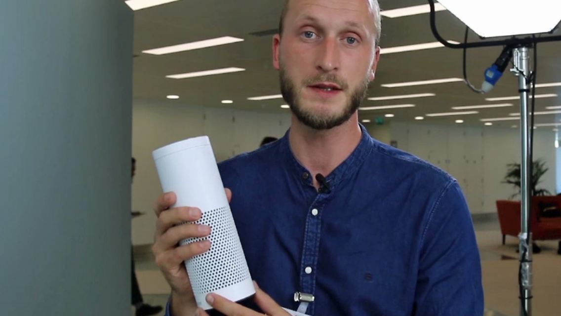 Amazon-Echo-Wallat.jpg