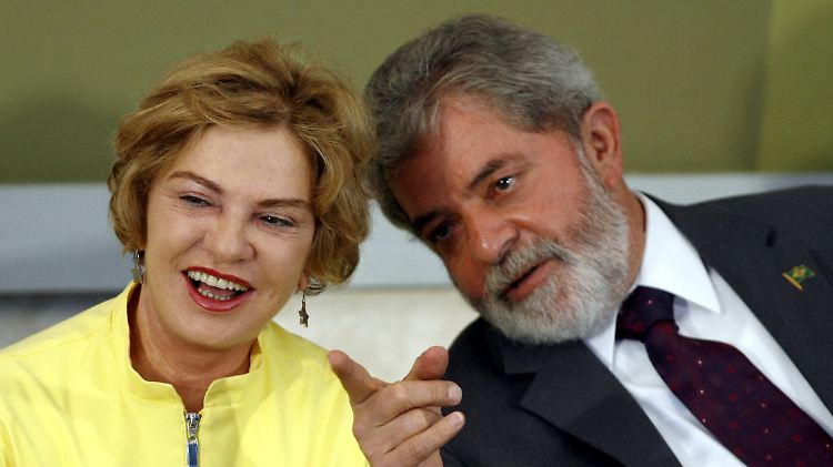 Auch Lulas Frau Marisa Leticia droht eine Anklage. 