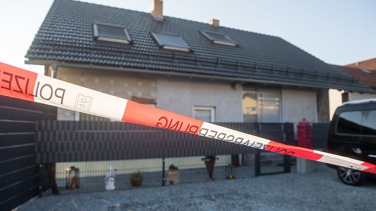 Der Ehemann fand seine Frau schwer verletzt.