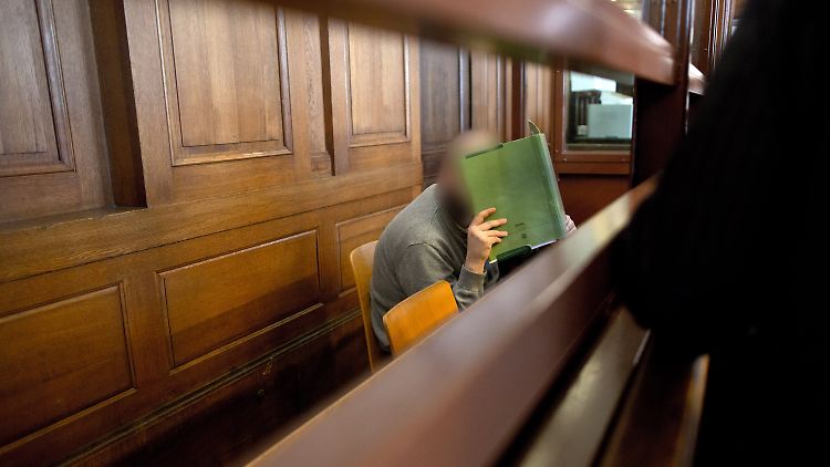 Hamin E. war mehrfach stationär in der Psychiatrie untergebracht, er soll an Schizophrenie leiden.