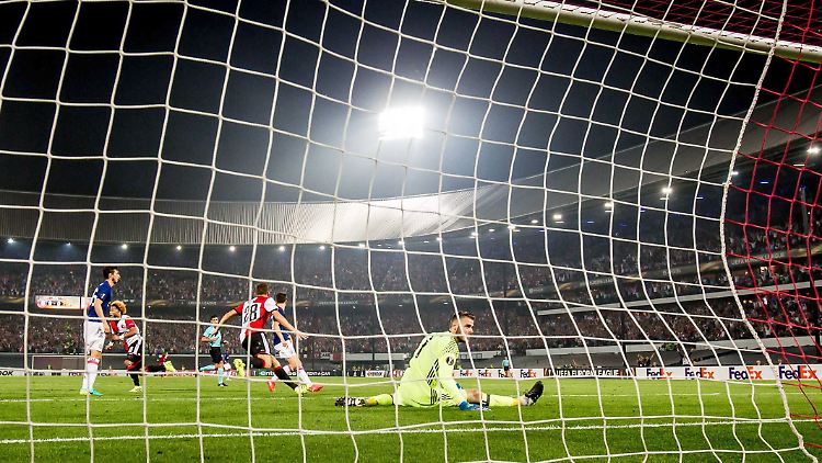 Tonny Vilhena (79.) schoss Feyenoord zum Sieg über Manchester United.