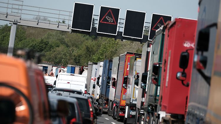 Auf Europas Straßen droht ein Kollaps aus Stau.