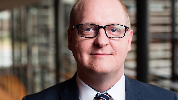 Henning Homann ist stellvertretender Vorsitzender der SPD-Fraktion im Sächsischen Landtag und Sprecher für demokratische Kultur.