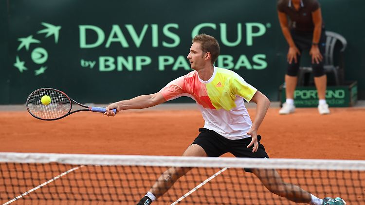 Florian Mayer hatte seine Nerven nicht im Griff, den Gegner am Ende aber schon.