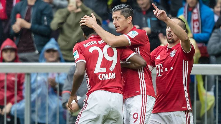 Bayerns Tormaschine Robert Lewandowski erzielte gegen Ingolstadt bereits seinen fünften Ligatreffer im dritten Spiel.
