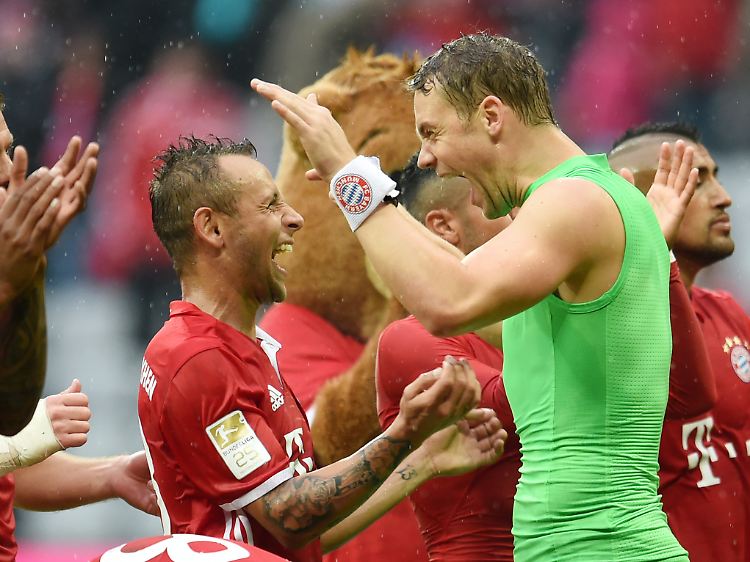 Durch den Sieg kehrte Neuer wahrte Neuer mit den Münchnern den Zwei-Punkte-Vorsprung an der Tabellenspitze.