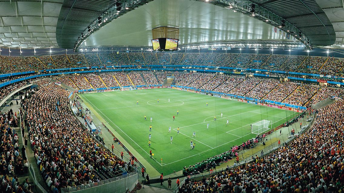 Commerzbank-Arena: Zu spät, die Hesse komme!