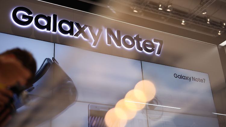 Zwei Wochen nachdem Samsung die Brandgefahr des neuen Galaxy Note 7 eingeräumt hat, beginnt der Geräte-Austausch.