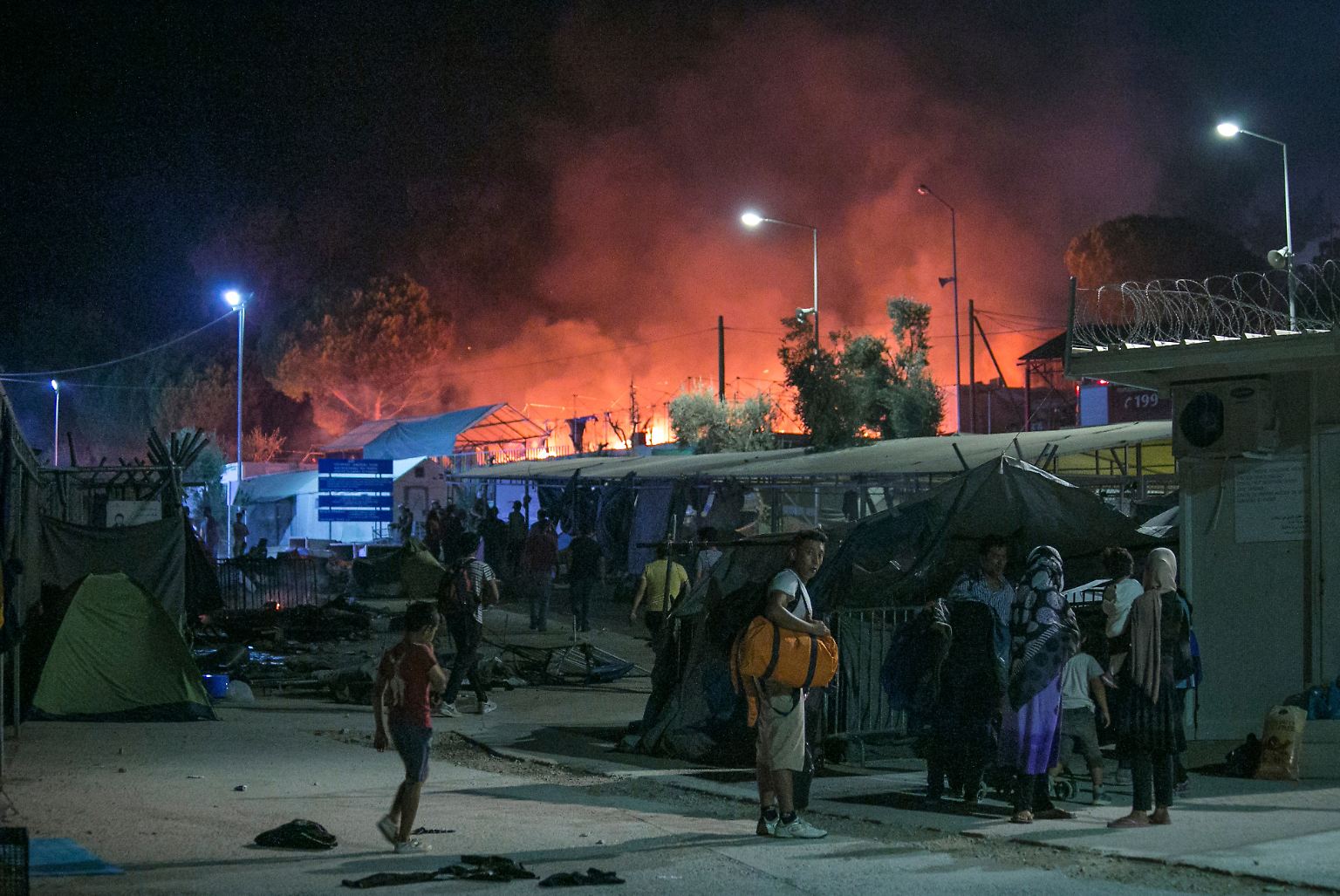 In dem Flüchtlingslager "Moria" auf der griechischen Insel Lesbos ist ein Feuer ausgebrochen.