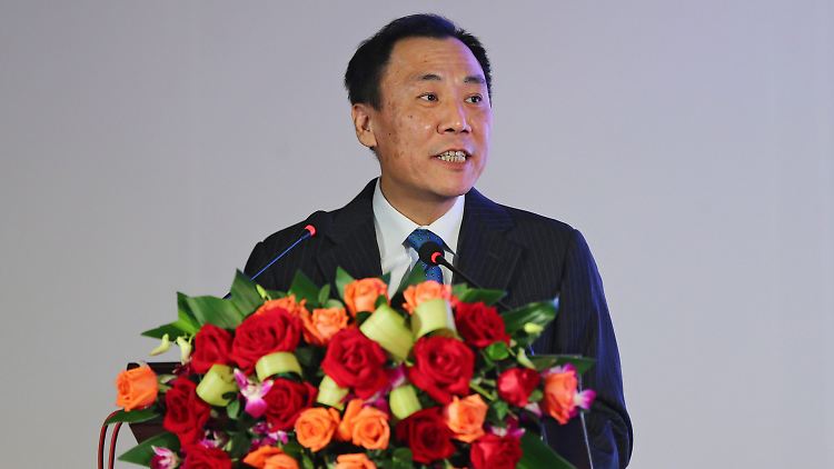 Air-China-Chef nach der Unterzeichnung der Vereinbarung in Peking.