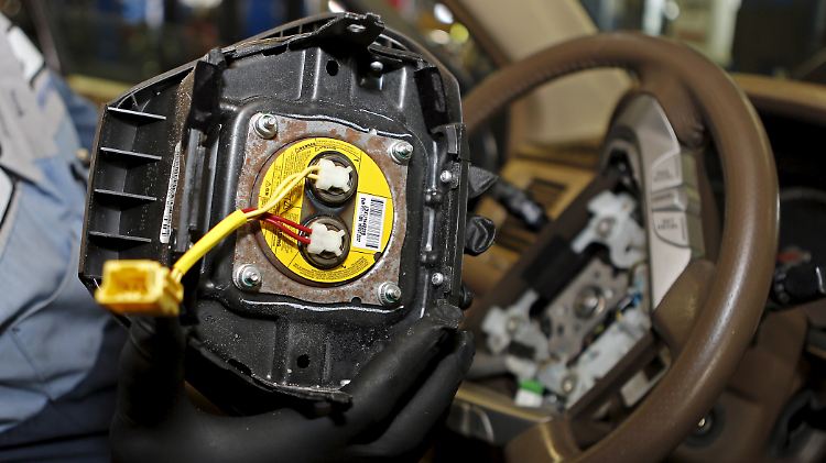 Die Airbag-Probleme haben das Unternehmen Takata ruiniert - mittlerweile wurde Insolvenz angemeldet.