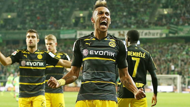 Pierre-Emerick Aubameyang hat wieder getroffen - hier bejubelt er seinen Treffer zum 2:0 für Borussia Dortmund.