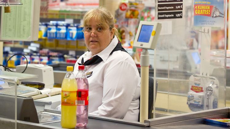 "Emmely" hatte sich durch alle Instanzen geklagt und sitzt jetzt wieder an der Kasse.