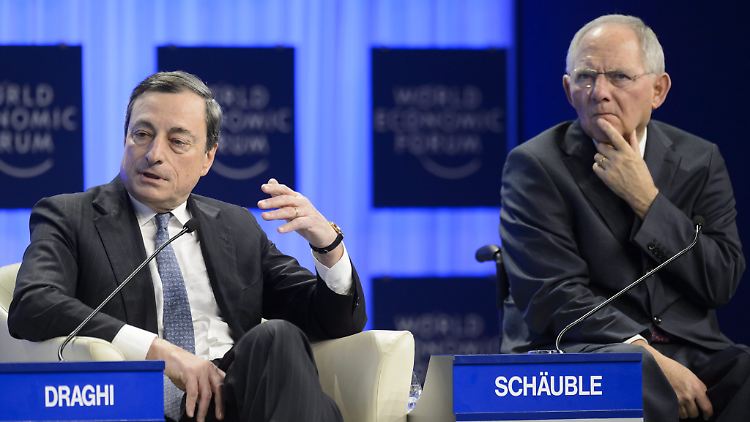 Aus Mangel an Kreativität? Schäuble und Draghi bringen für die Politik des jeweils anderen kleinerlei Verständnis auf. 