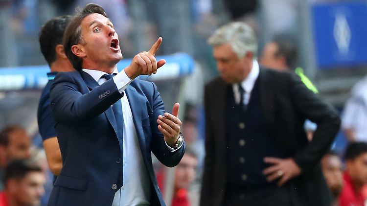Verzweifelte am mangelnden Kombinationsspiel seines Teams: Bruno Labbadia, Noch-Trainer beim HSV