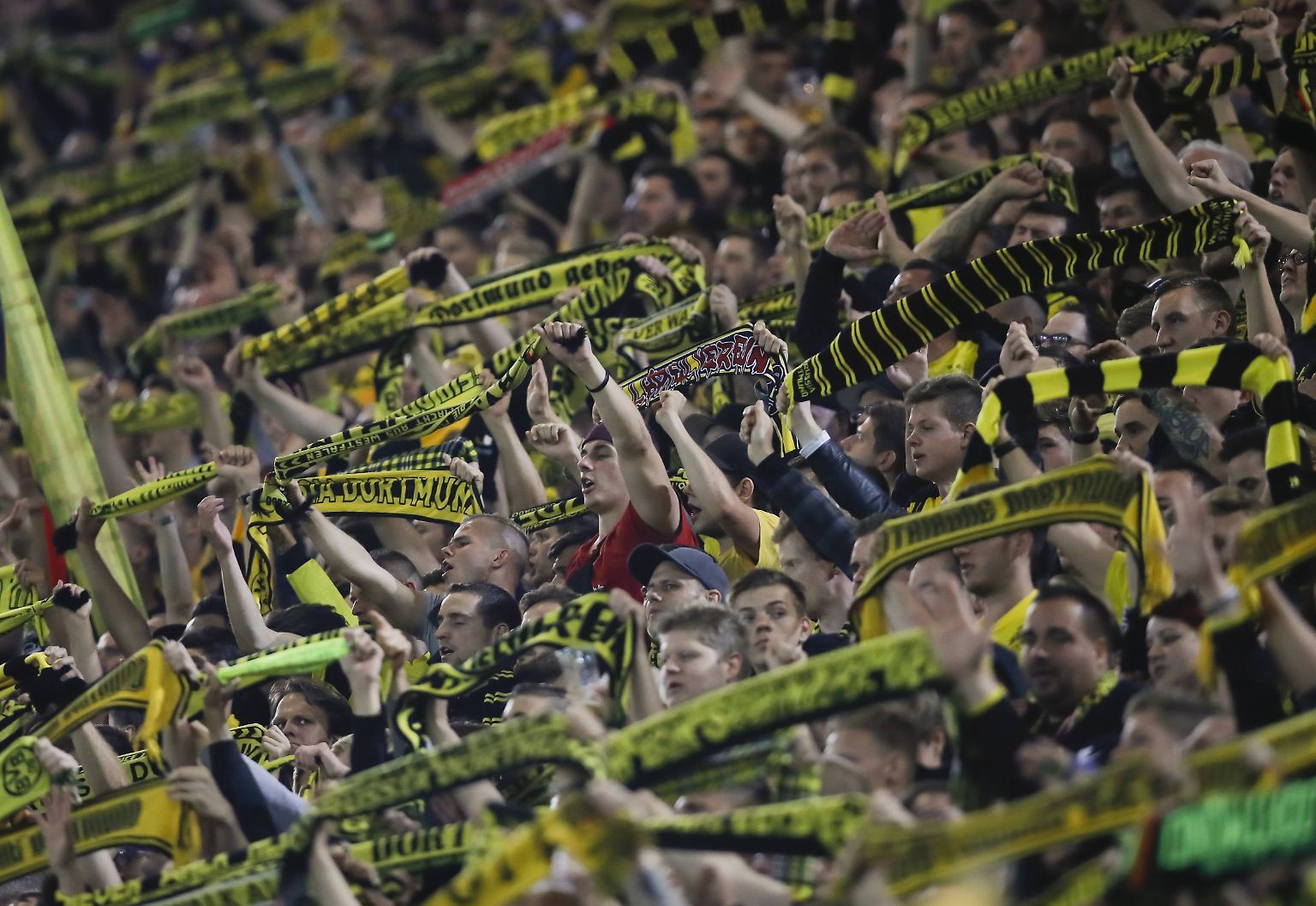 Die Fans von Borussia Dortmund sind weiter bester Laune.