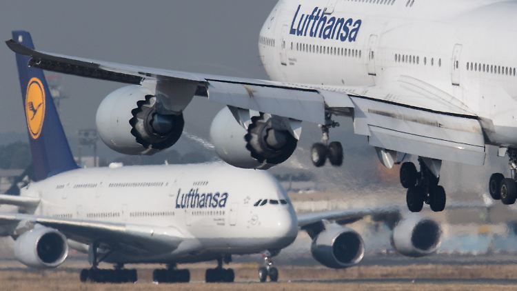 Turbulenzen voraus: Der Kursrutsch bei der Lufthansa belastet den Dax.