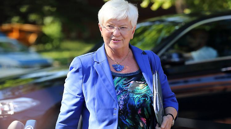 "Die sofortige Reaktion ist ausschlaggebend", sagt Gerda Hasselfeldt.