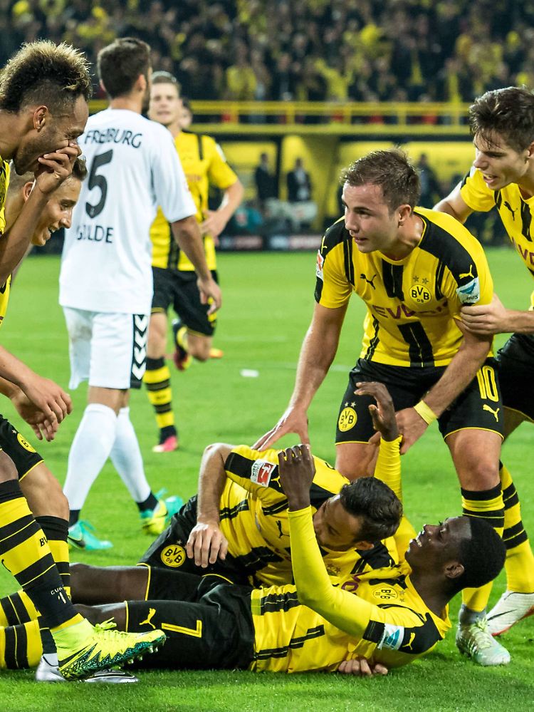 War nicht alles perfekt, gefreut haben sie sich dennoch: Pierre-Emerick Aubameyang, Emre Mor, Gonzalo Castro, Ousmane Dembele Mario Götze und Julian Weigl.