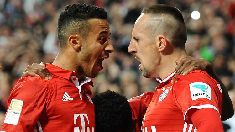 Auf sie mit Gebrüll: Thiago und Franck Ribéry.