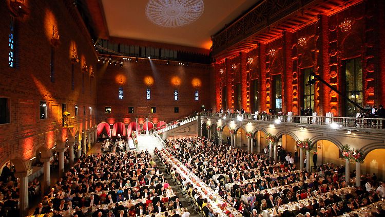 Alljährlich im Dezember speisen die Nobelpreisträger bei einem großen Bankett in Stockholm.