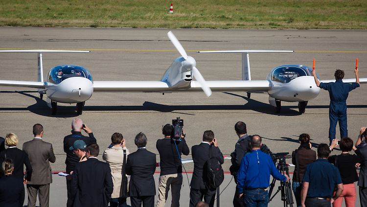 Glücklich gelandet: Die Konfiguration von Rumpf, Motor und Tragflächen ist ungewöhnlich - der Flug dafür außergewöhnlich sauber.