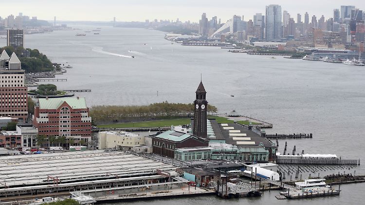 Die Südspitze Manhattans liegt in Sichtweite des Bahnhofs von Hoboken.