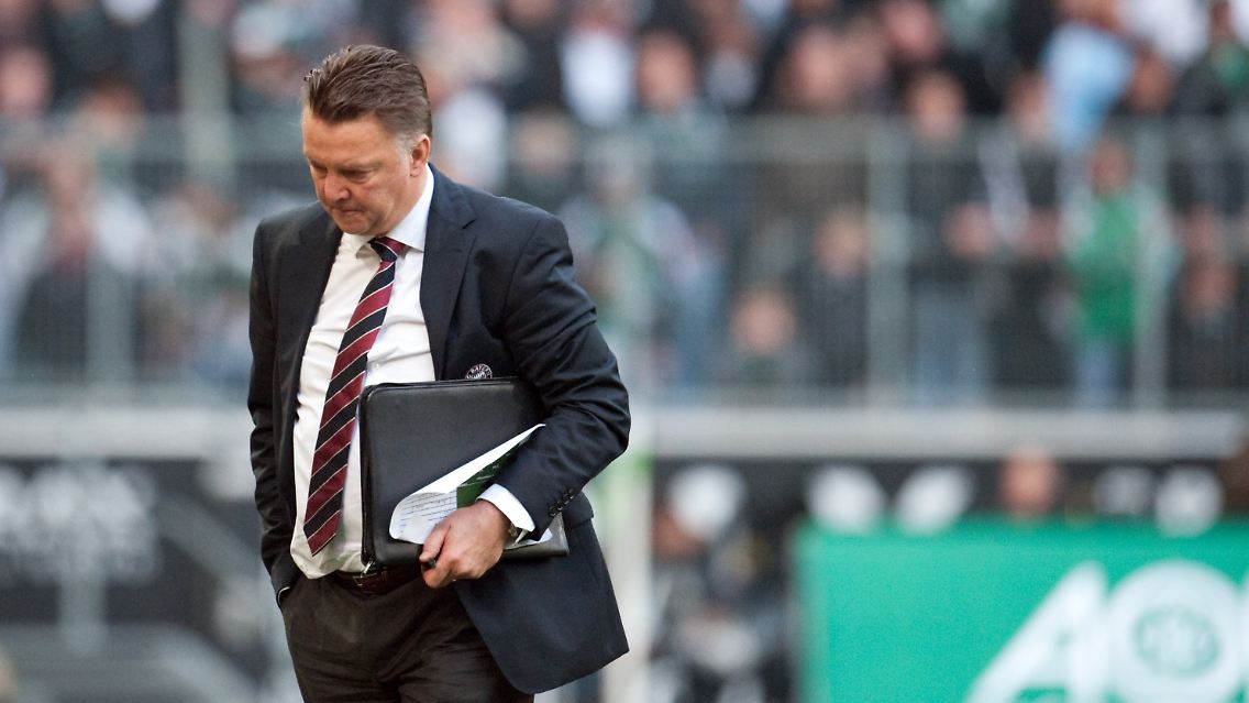 Lebender Vulkan: Ohrenzeugen berichten, dass Louis van Gaal nach dem 3:3 gegen Gladbach in der Bayern-Kabine ausgebrochen ist.