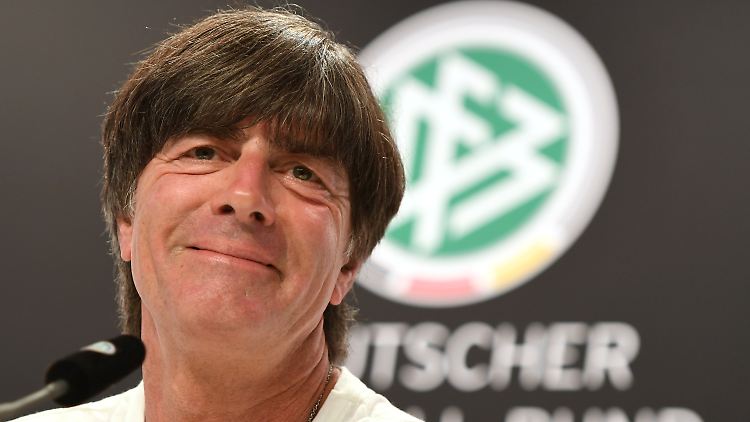 Dass sich Tschechiens Coach Karel Jarolim über die deutsche Fußball-Nationalmannschaft aufregt, ist vor allem sein Verdienst: Joachim Löw.