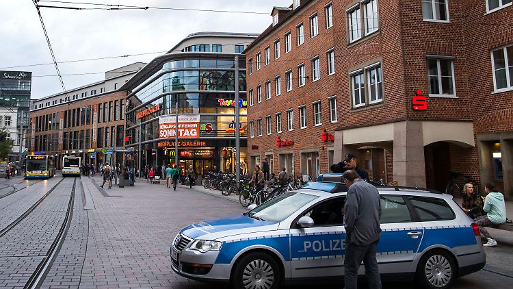 Auf dem Schweriner Marienplatz spielten sich die Szenen ab.