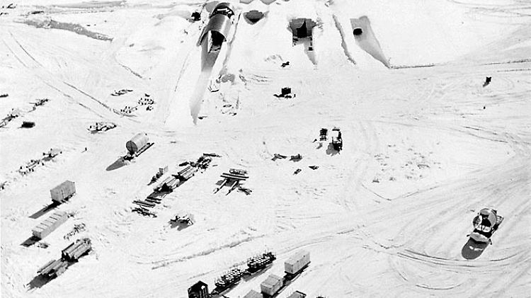 Die historische Aufnahme soll vom US-Militär stammen.