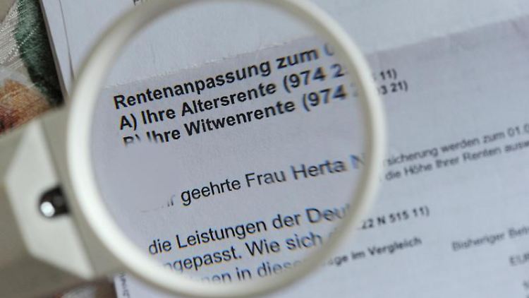 Ein großer Altersunterschied kann sich auf die Höhe der Witwenrente auswirken.  
