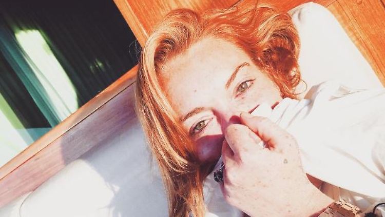 Lindsay Lohan postet häufiger Fotos von sich auf Booten.