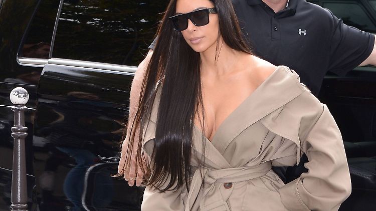 Bei ihren Paris-Aufenthalten soll Kim Kardashian stets den selben Limousinen-Service in Anspruch genommen haben.