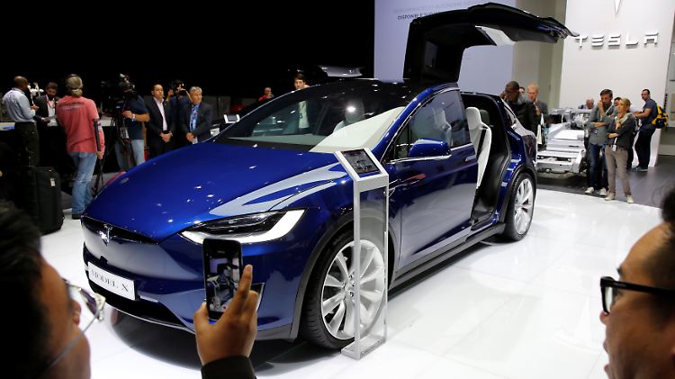 Das Model X ist nach schwachem Start zum Verkaufsschlager geworden - in Tesla-Dimensionen. 